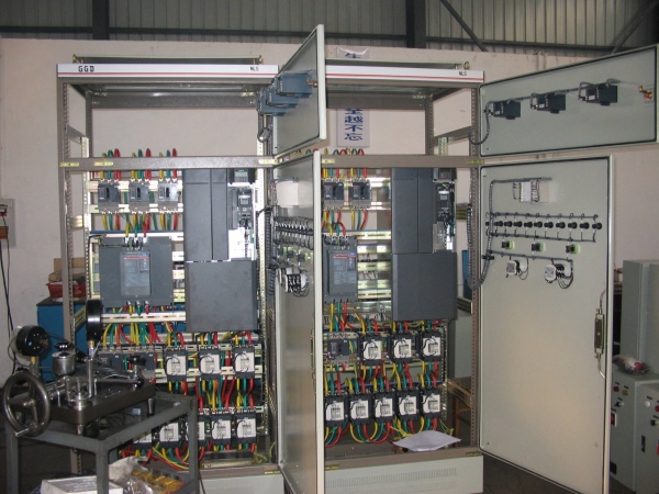 在四川變頻器在提高工藝水平和產品質量方面的應用